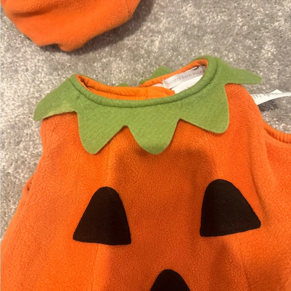 Pottery barn kids 0-6m pumpkin Costume with Hat - Picture 2 of 3
